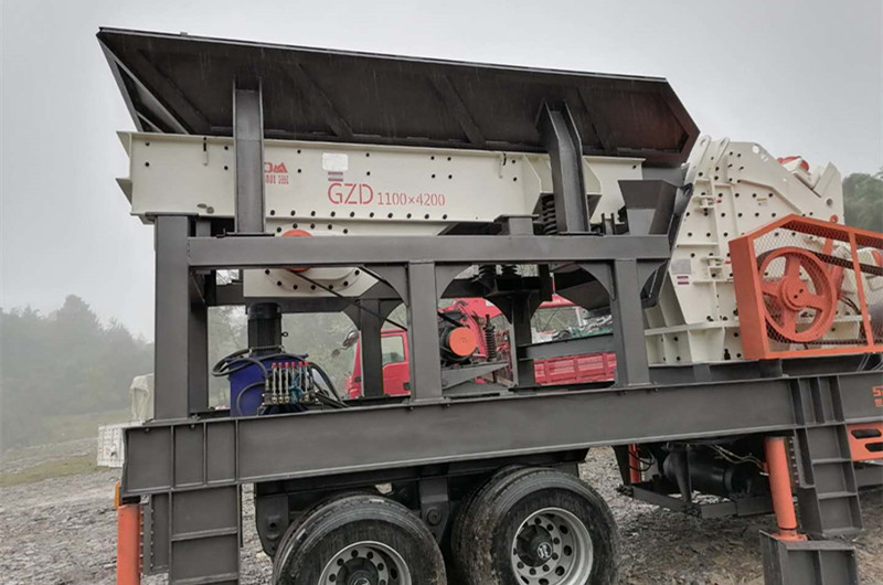 湖南石門陳總工地，移動(dòng)采石場(chǎng)設(shè)備安裝