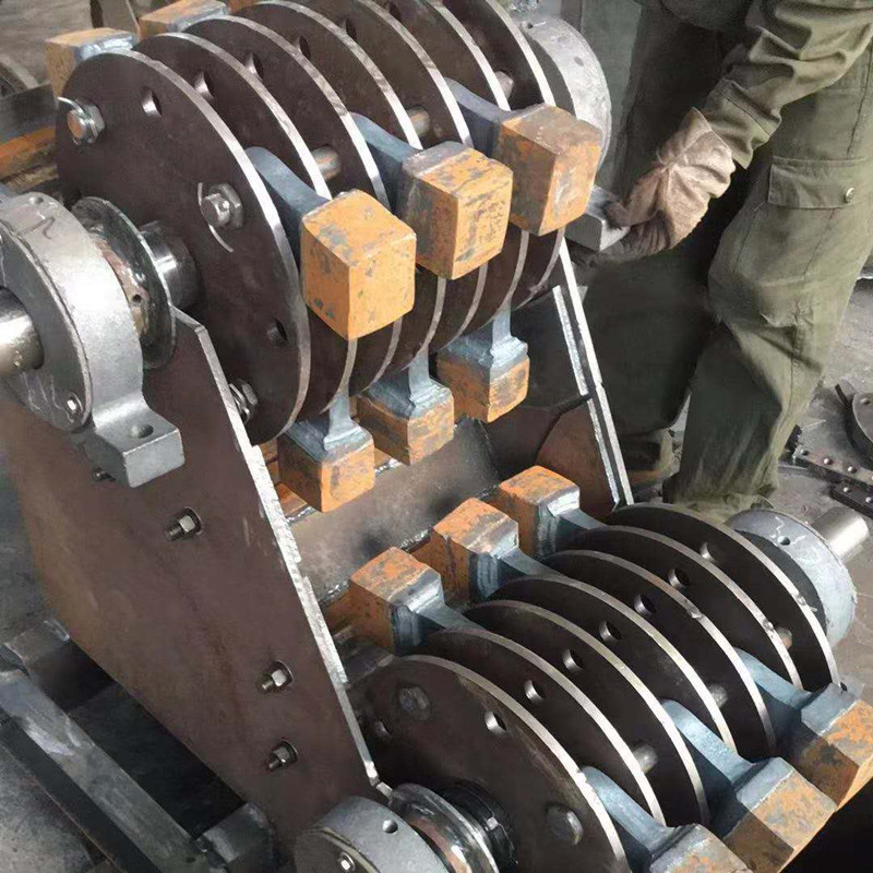 雙級破碎機(jī)內(nèi)部結(jié)構(gòu)圖