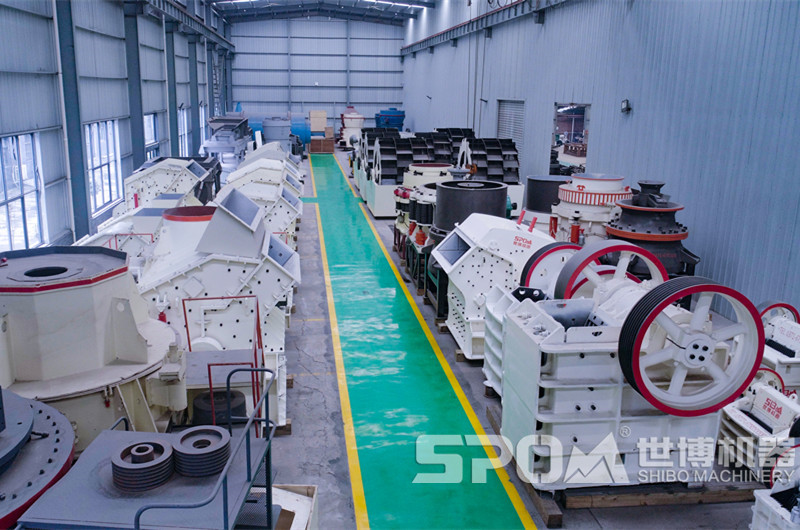 世博車間 各種石子破碎機(jī)設(shè)備