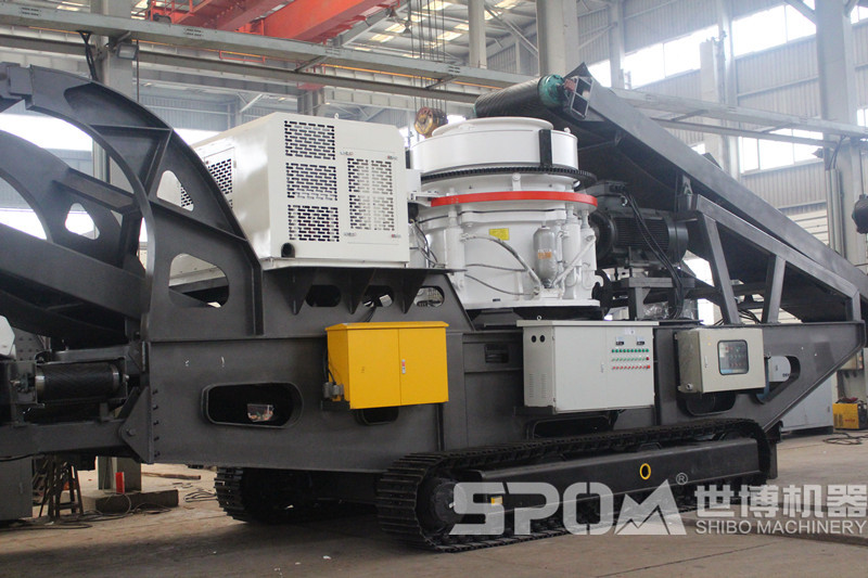 大型移動(dòng)破碎機(jī)，履帶式圓錐破碎站